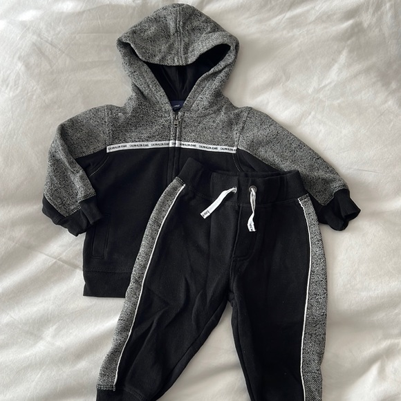Sweatsuit - Picture 1 of 2